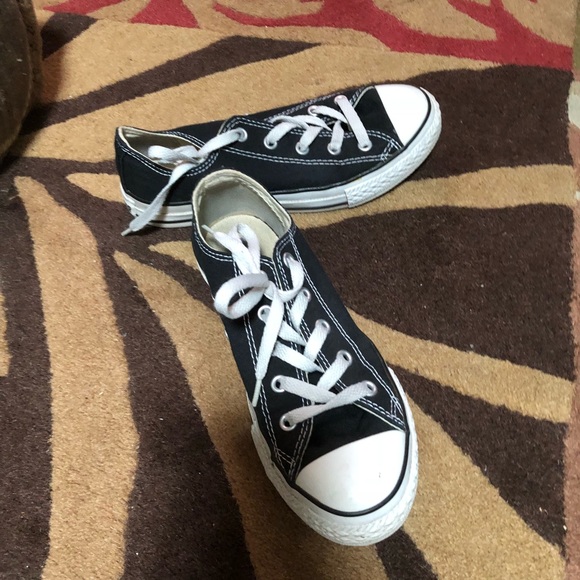 Shoes - Picture 6 of 8